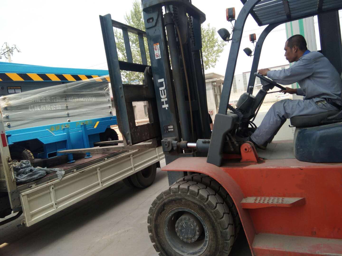 濱州10米移動(dòng)升降機(jī)