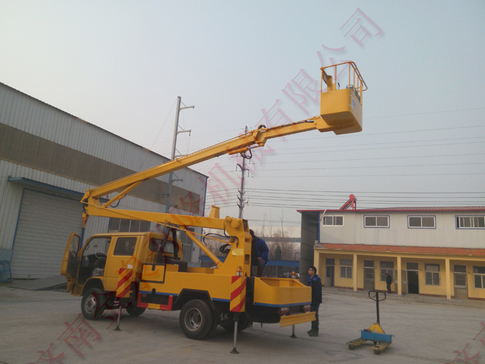 車載折臂升降機(jī) 車載折臂升降機(jī)