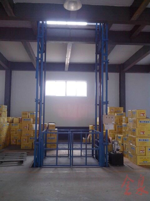 導(dǎo)軌升降平臺(tái)