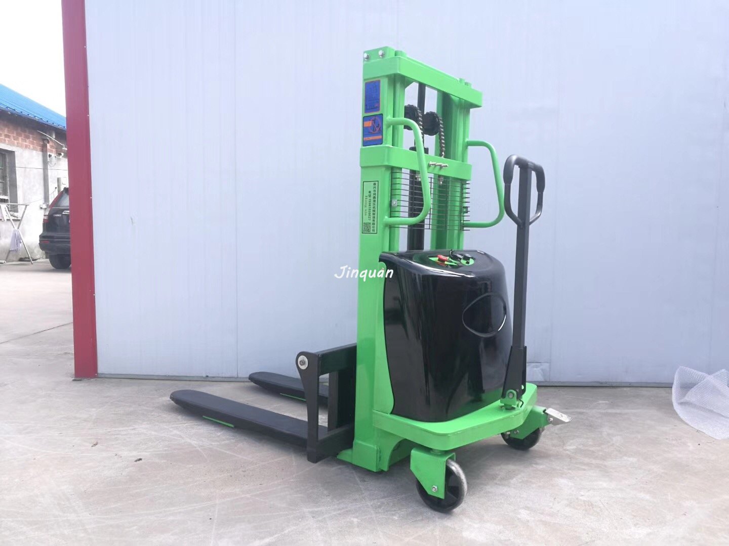 半電動(dòng)堆高車